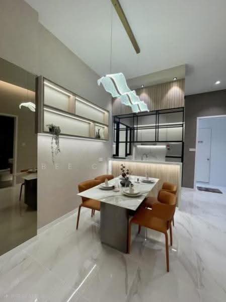 Kediaman Servis untuk Dijual di The WYN Residences - Bee Chin Ng - Dining Room - PropertyGuru.com.my