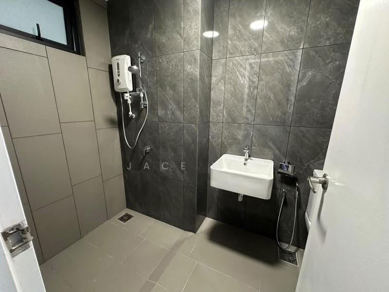 Kondominium untuk Disewa di Tuai Residence - Jace Lee - Bathroom - PropertyGuru.com.my