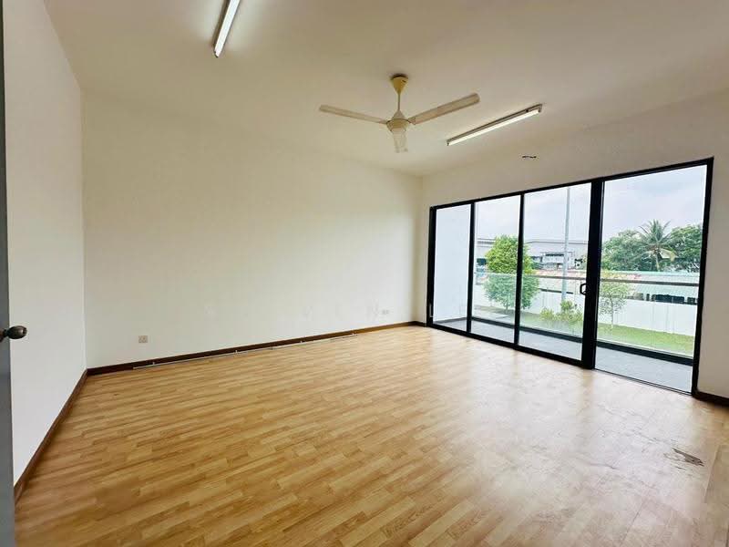 2-storey Terraced House for Sale in Rawang (Selangor) - Steven Lee - Living Room - PropertyGuru.com.my