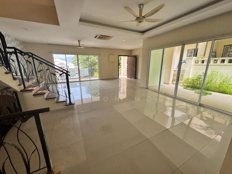 Semi-Detached House for Sale in Taman Kelab Ukay (Ulu Kelang) - Welson Moo - Living Room - PropertyGuru.com.my