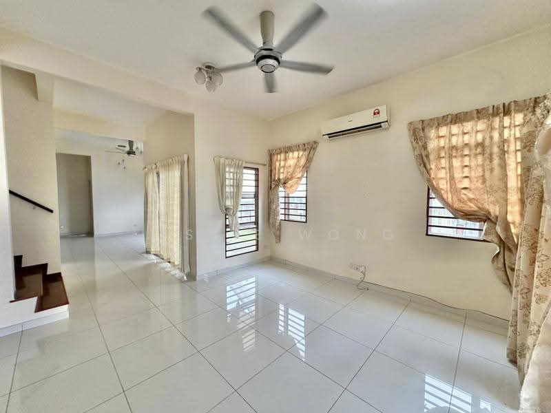 Semi-Detached House for Sale in Kota Emerald (Rawang) - Jessie Wong - Living Room - PropertyGuru.com.my