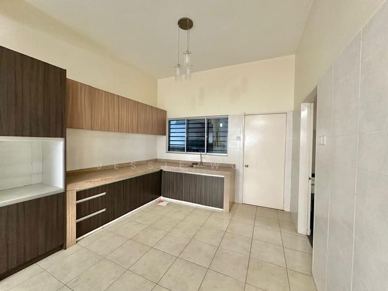 Semi-Detached House for Sale in Kota Emerald (Rawang) - Jessie Wong - Kitchen - PropertyGuru.com.my