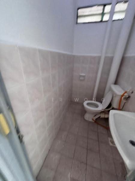 Apartment for Sale at Sinar Bukit Dumbar - Amber Wong - Bathroom - PropertyGuru.com.my