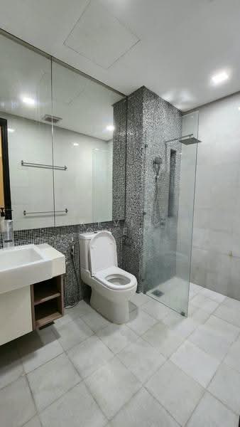Kediaman Servis untuk Dijual di The Elements - Kevin Chen - Bathroom - PropertyGuru.com.my