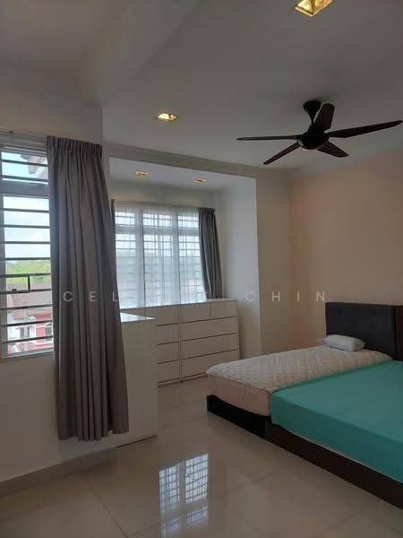 Rumah Teres 3-Tingkat untuk Disewa di Bandar Putra Permai (Seri Kembangan) - Cellest Chin - Bedroom - PropertyGuru.com.my