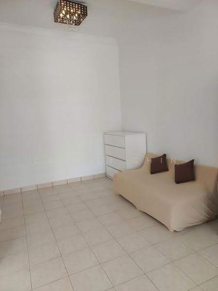 Rumah Teres 3-Tingkat untuk Disewa di Bandar Putra Permai (Seri Kembangan) - Cellest Chin - Living Room - PropertyGuru.com.my