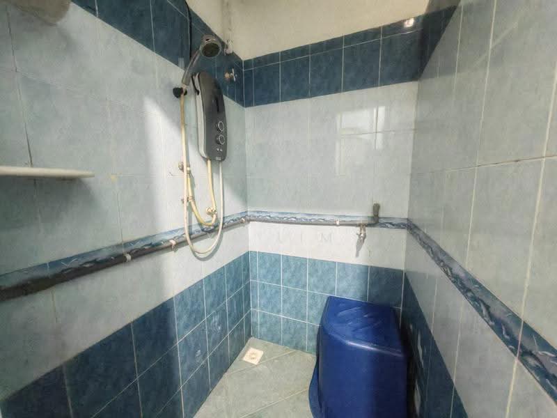 Flat for Sale at Taman Duyong Indah - YB Lim - Bathroom - PropertyGuru.com.my