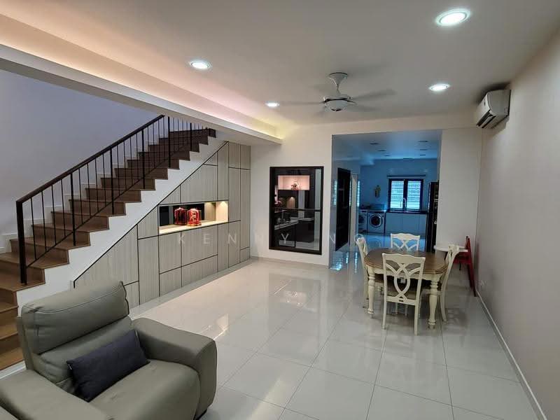 Rumah Teres 2-Tingkat untuk Dijual di Bukit Raja (Selangor) - Kenny Ng - Living Room - PropertyGuru.com.my
