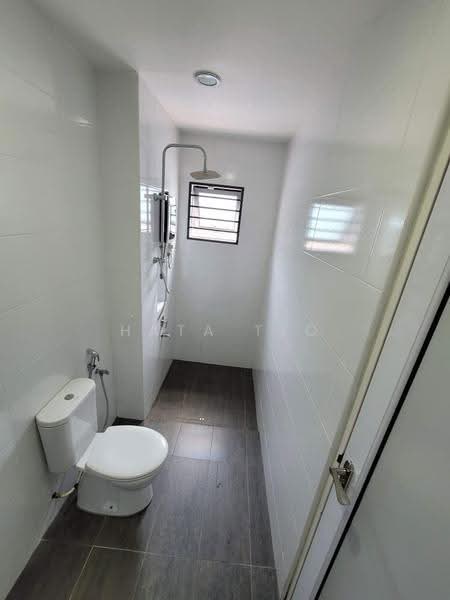 Rumah Teres 2-Tingkat untuk Dijual di Bukit Raja (Selangor) - Hata Teo - Bathroom - PropertyGuru.com.my
