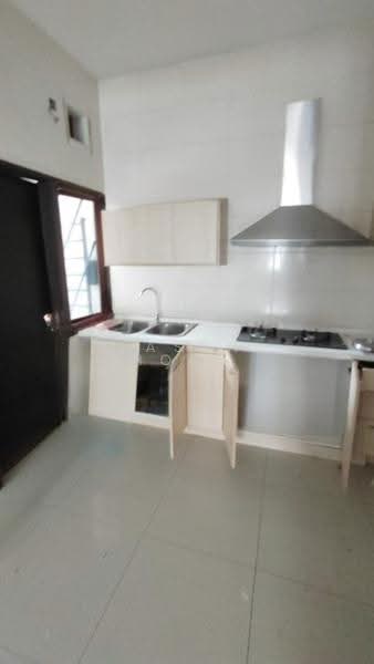 Pangsapuri untuk Disewa di Desa Idaman Residences - Eason Hong - Kitchen - PropertyGuru.com.my