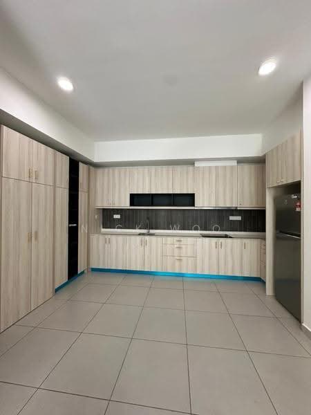 Kondominium untuk Dijual di The Vyne - Nick Woo - Kitchen - PropertyGuru.com.my
