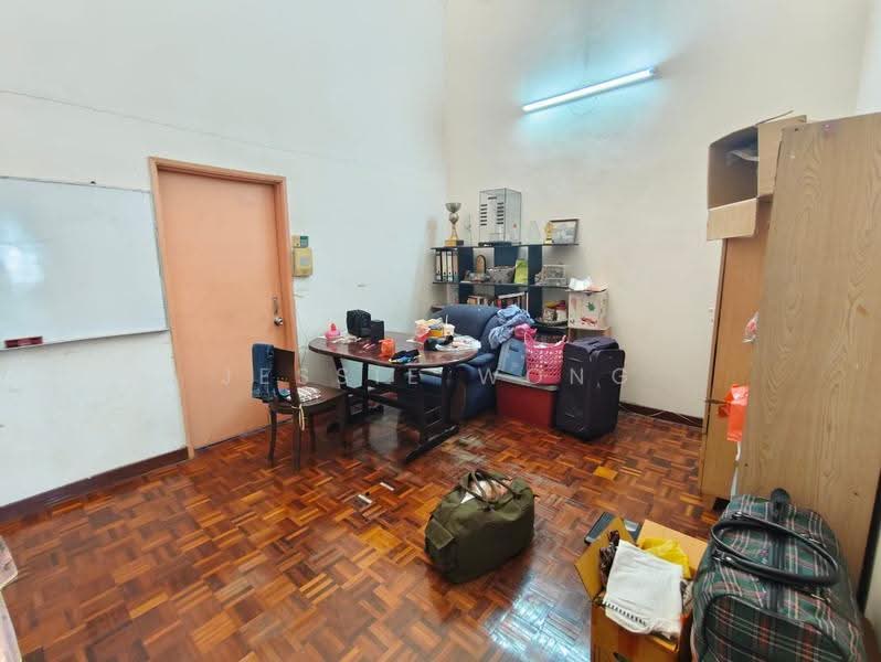 2-storey Terraced House for Sale in Bandar Country Homes (Rawang) - Jessie Wong - Living Room - PropertyGuru.com.my