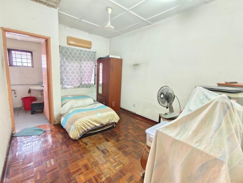 2-storey Terraced House for Sale in Bandar Country Homes (Rawang) - Jessie Wong - Bedroom - PropertyGuru.com.my