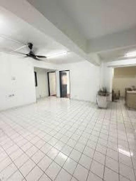 Pangsapuri untuk Dijual di Desa Dua - Ken Toh - Living Room - PropertyGuru.com.my