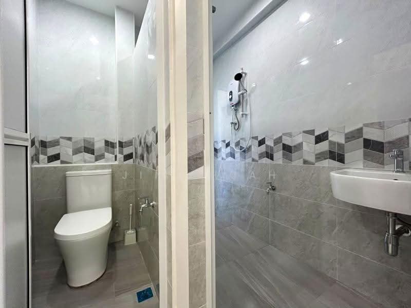 Flat for Sale at Lucky Garden - Jin Chuah - PropertyGuru.com.my