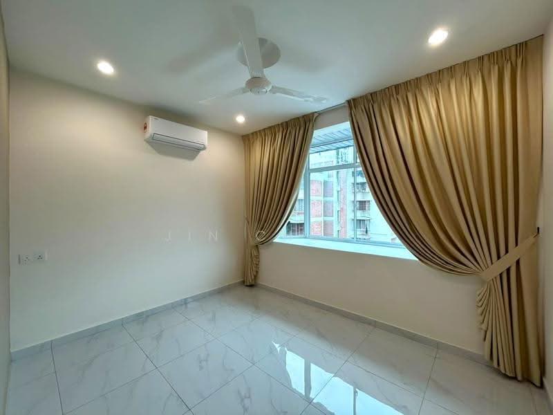 Flat for Sale at Lucky Garden - Jin Chuah - PropertyGuru.com.my
