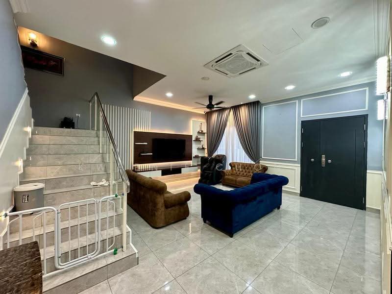 3.5-storey Terraced House for Sale in Duta Suria (Ampang) - Kweenie Chong - Living Room - PropertyGuru.com.my