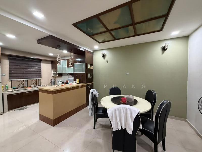 Semi-Detached House for Sale in Bukit Raja (Selangor) - Roger Phang - Kitchen - PropertyGuru.com.my