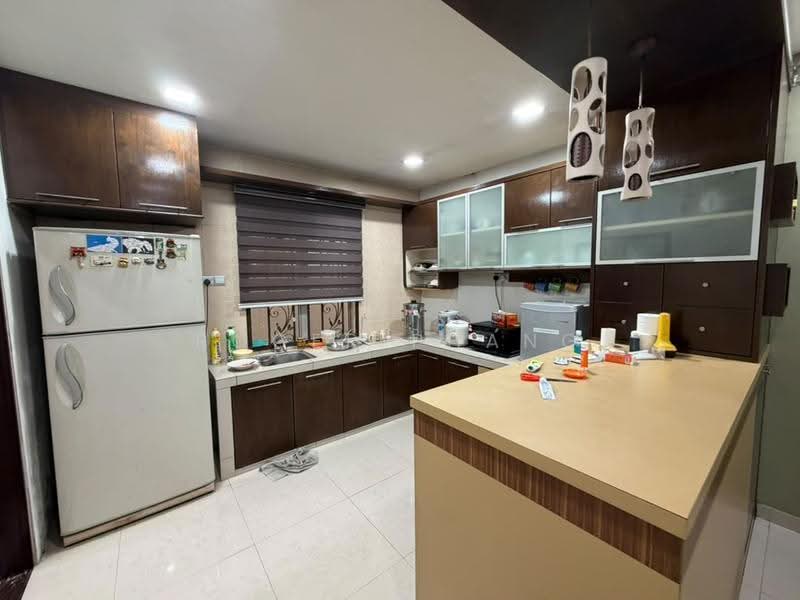 Semi-Detached House for Sale in Bukit Raja (Selangor) - Roger Phang - Kitchen - PropertyGuru.com.my