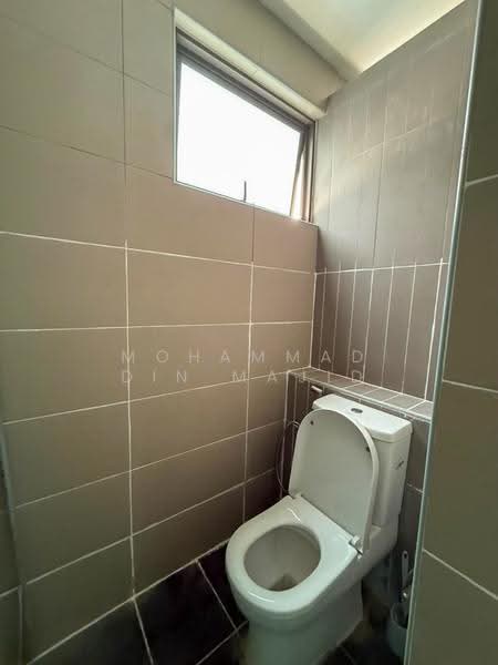 3-storey Terraced House for Sale in Cyberjaya (Selangor) - Mohammad Din Majid - Bathroom - PropertyGuru.com.my