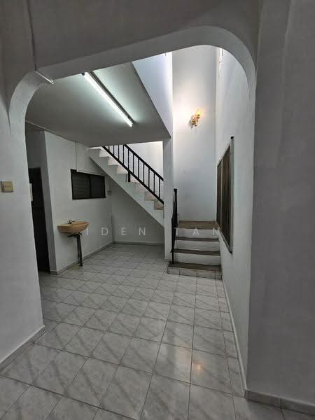 1-storey Terraced House for Sale in Taman Sri Skudai (Skudai) - Iden Tan - Entrance - PropertyGuru.com.my