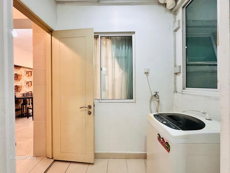 Kediaman Servis untuk Disewa di Tiara Mutiara / The Crown - Eugene Goh - Yard - PropertyGuru.com.my