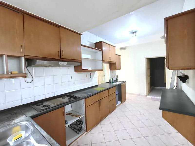Rumah Berkembar untuk Dijual di Taman Megah Ria (Masai) - Karl Lim - Kitchen - PropertyGuru.com.my