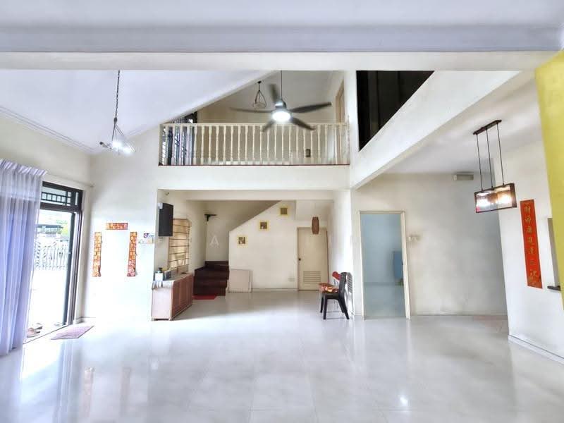 Rumah Berkembar untuk Dijual di Taman Megah Ria (Masai) - Karl Lim - Living Room - PropertyGuru.com.my