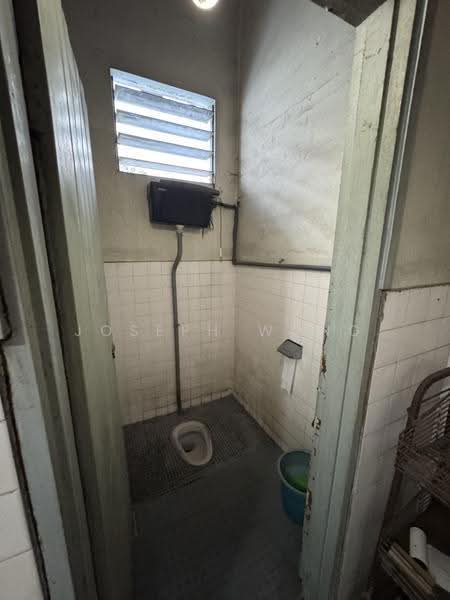 Kedai / Pejabat untuk Disewa di Taman Tasek Jaya (Ipoh) - Joseph Wong - Bathroom - PropertyGuru.com.my