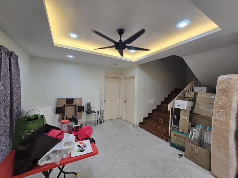 Rumah Berkembar untuk Dijual di Taman Megah Kepong (Kepong) - Kiing TW - Living Room - PropertyGuru.com.my