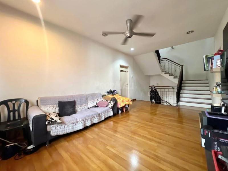 Rumah Berkembar untuk Dijual di Taman TTDI Jaya (Shah Alam) - Mohammad Din Majid - Living Room - PropertyGuru.com.my