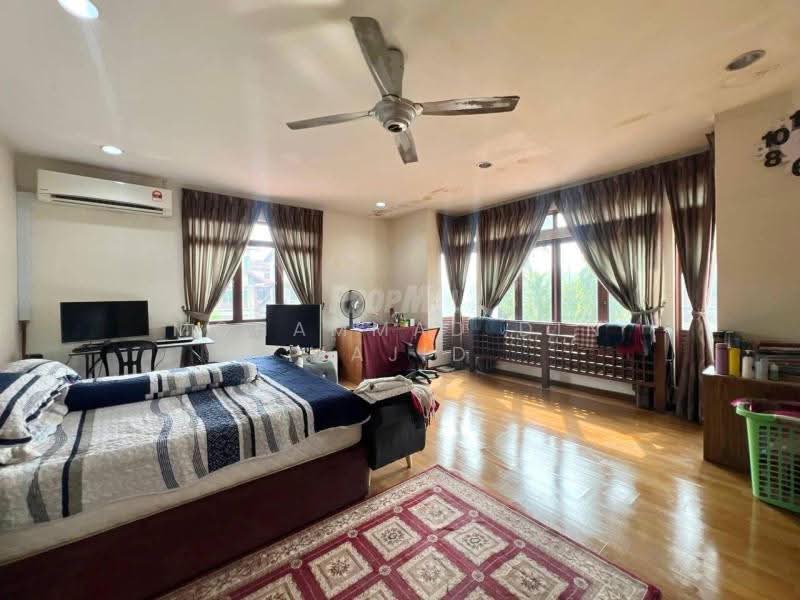 Rumah Berkembar untuk Dijual di Taman TTDI Jaya (Shah Alam) - Mohammad Din Majid - Bedroom - PropertyGuru.com.my