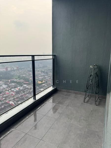 Kediaman Servis untuk Disewa di 8th & Stellar - Koh Chee - Balcony - PropertyGuru.com.my