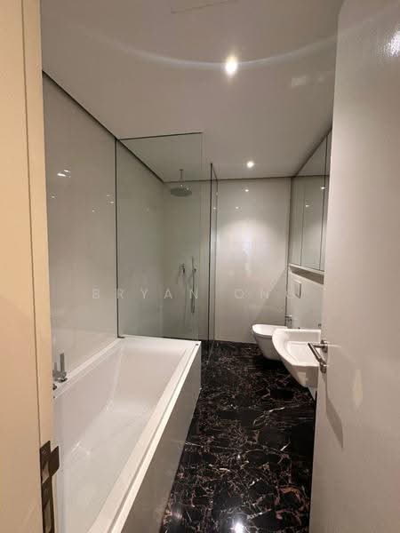 Kediaman Servis untuk Disewa di Arcoris Residences - Bryan Ong - Bathroom - PropertyGuru.com.my