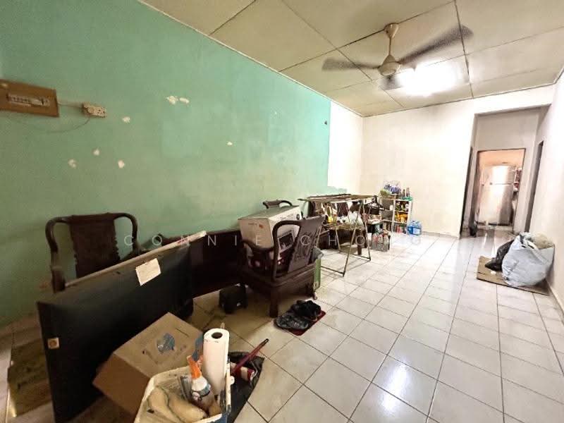 1-storey Terraced House for Sale in Seremban (Negeri Sembilan) - Connie Chong - Living Room - PropertyGuru.com.my