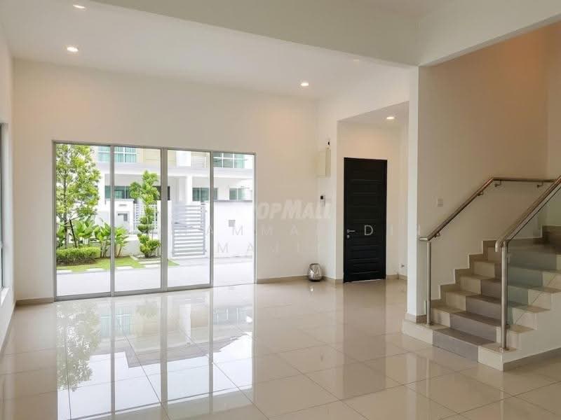 Rumah Berkembar untuk Dijual di Klang (Selangor) - Mohammad Din Majid - Living Room - PropertyGuru.com.my