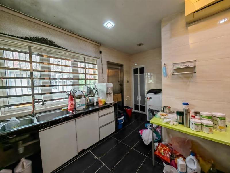 Rumah Teres 1-Tingkat untuk Dijual di Taman Serdang Raya (Seri Kembangan) - Melissa Chong - Kitchen - PropertyGuru.com.my