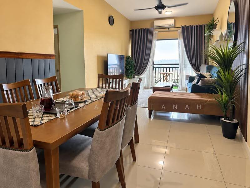 Kediaman Servis untuk Dijual di Suria Residence - Sariza Hartanah - Dining Room - PropertyGuru.com.my