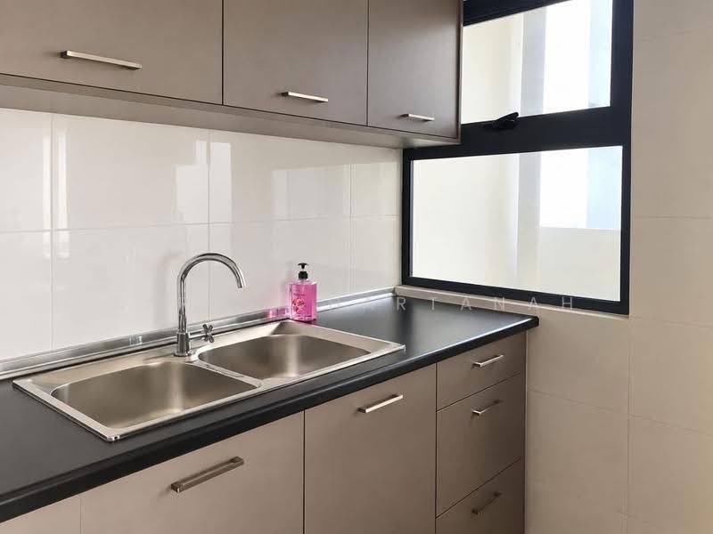 Kediaman Servis untuk Dijual di Suria Residence - Sariza Hartanah - Kitchen - PropertyGuru.com.my