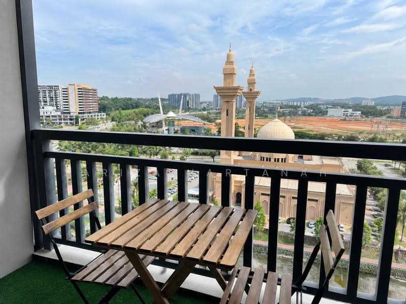 Kediaman Servis untuk Dijual di Suria Residence - Sariza Hartanah - PropertyGuru.com.my