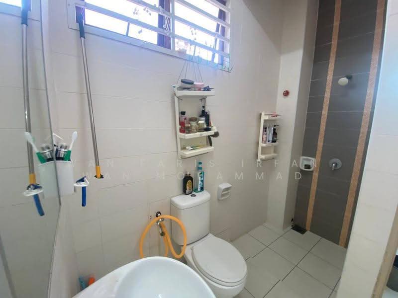 2-storey Terraced House for Sale in Seksyen 4 (Bandar Baru Bangi) - Wan Faris Irfan Wan Mohammad - Bathroom - PropertyGuru.com.my