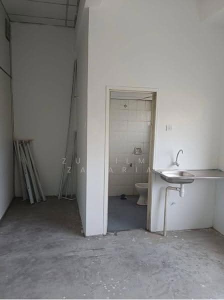 Kedai / Pejabat untuk Disewa di Taman Bayu Perdana (Klang) - Zulhilmi Zakaria - Bathroom - PropertyGuru.com.my