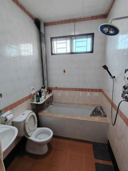 2-storey Terraced House for Sale in Taman Desa Tebrau (Tebrau) - Johnny Tan - Bathroom - PropertyGuru.com.my