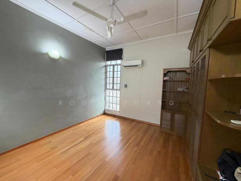 Rumah Banglo untuk Disewa di Usj 5 (Subang Jaya) - Roger Phang - Bedroom - PropertyGuru.com.my