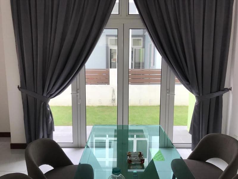 Link Bungalow for Sale in Setia Alam (Selangor) - Jess Tee - Living Room - PropertyGuru.com.my