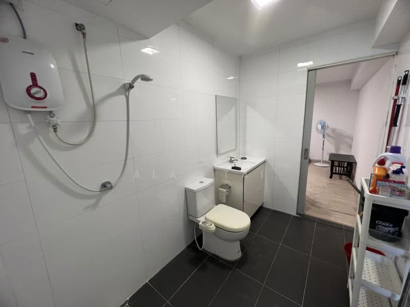 Service Residence for Sale at Halo Sunday @ Empire City - Alan Tai - Bathroom - PropertyGuru.com.my