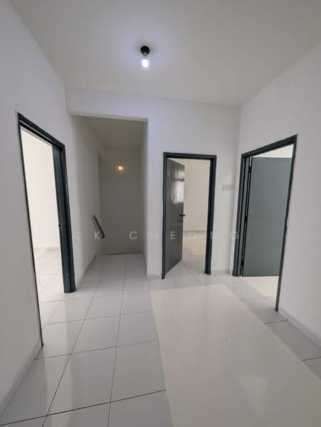 Rumah Teres 2-Tingkat untuk Disewa di Seksyen 33 (Shah Alam) - CK Cheong - Corridor - PropertyGuru.com.my