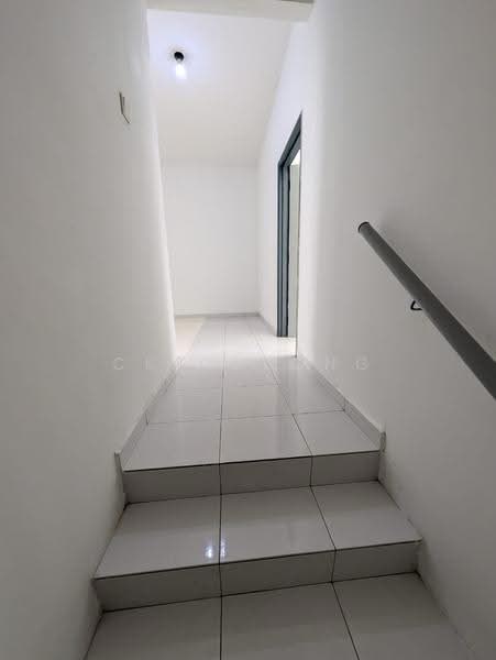 Rumah Teres 2-Tingkat untuk Disewa di Seksyen 33 (Shah Alam) - CK Cheong - Corridor - PropertyGuru.com.my