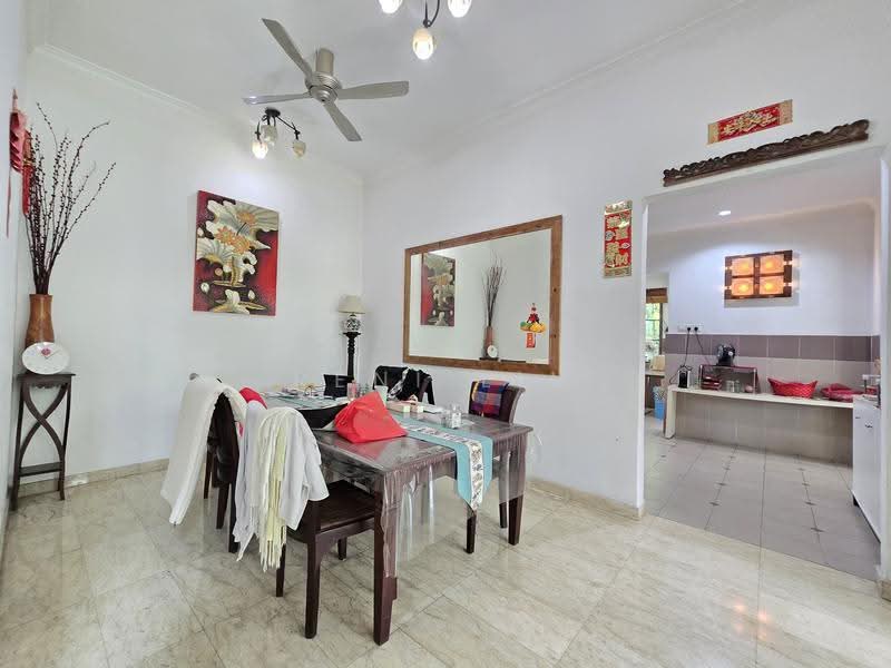 Rumah Banglo untuk Dijual di Laman Ara (Petaling Jaya) - Reni Lim - Dining Room - PropertyGuru.com.my