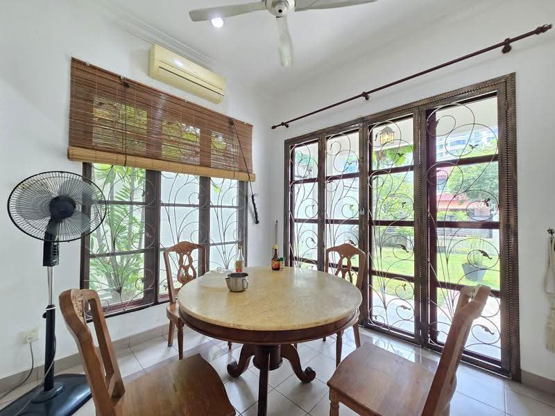 Rumah Banglo untuk Dijual di Laman Ara (Petaling Jaya) - Reni Lim - Dining Room - PropertyGuru.com.my